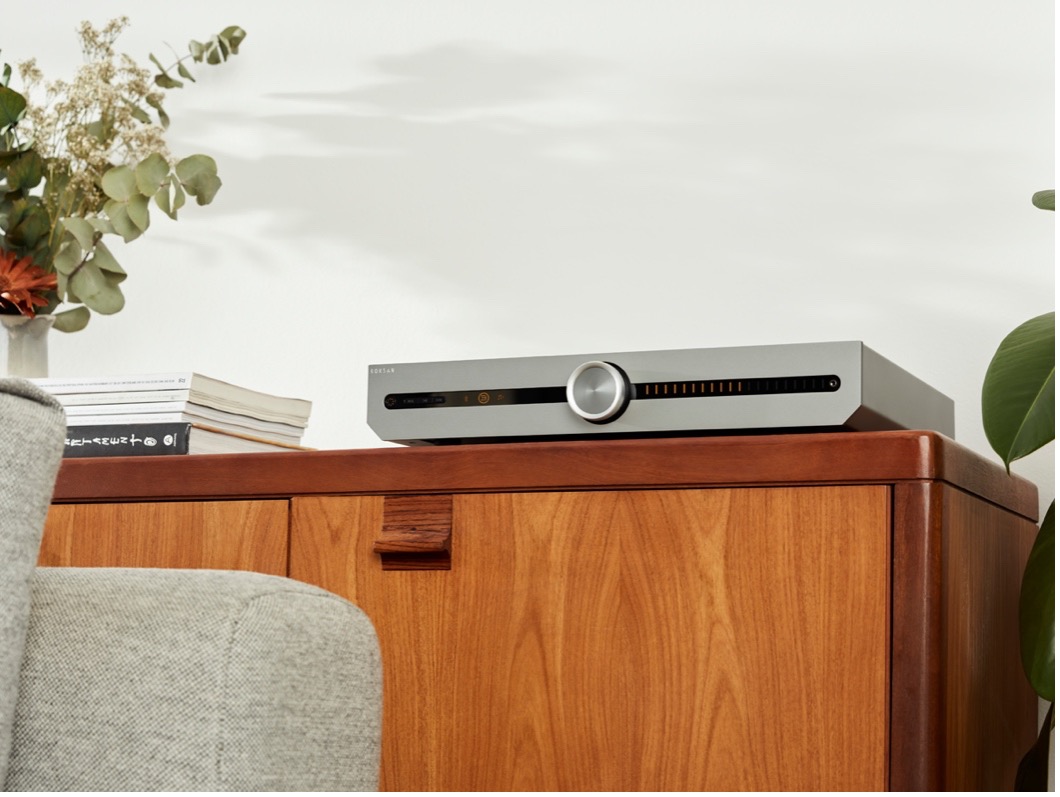 Roksan ATTESSA Streaming amplifier on a console table